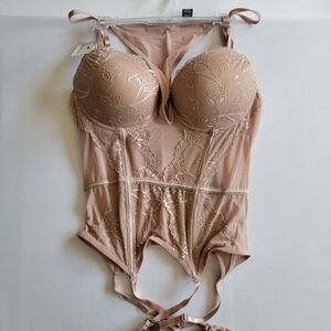 New Rene Rofe Pink LaceNWTBra Corset Lingerie Set.